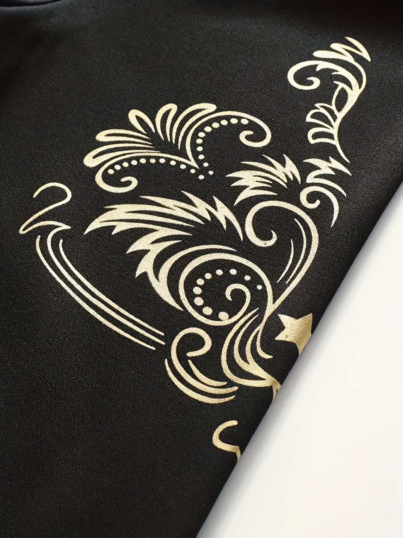 Men's Polyester Long Sleeve Sports Suit with Collared Neck and Print for Spring and Autumn