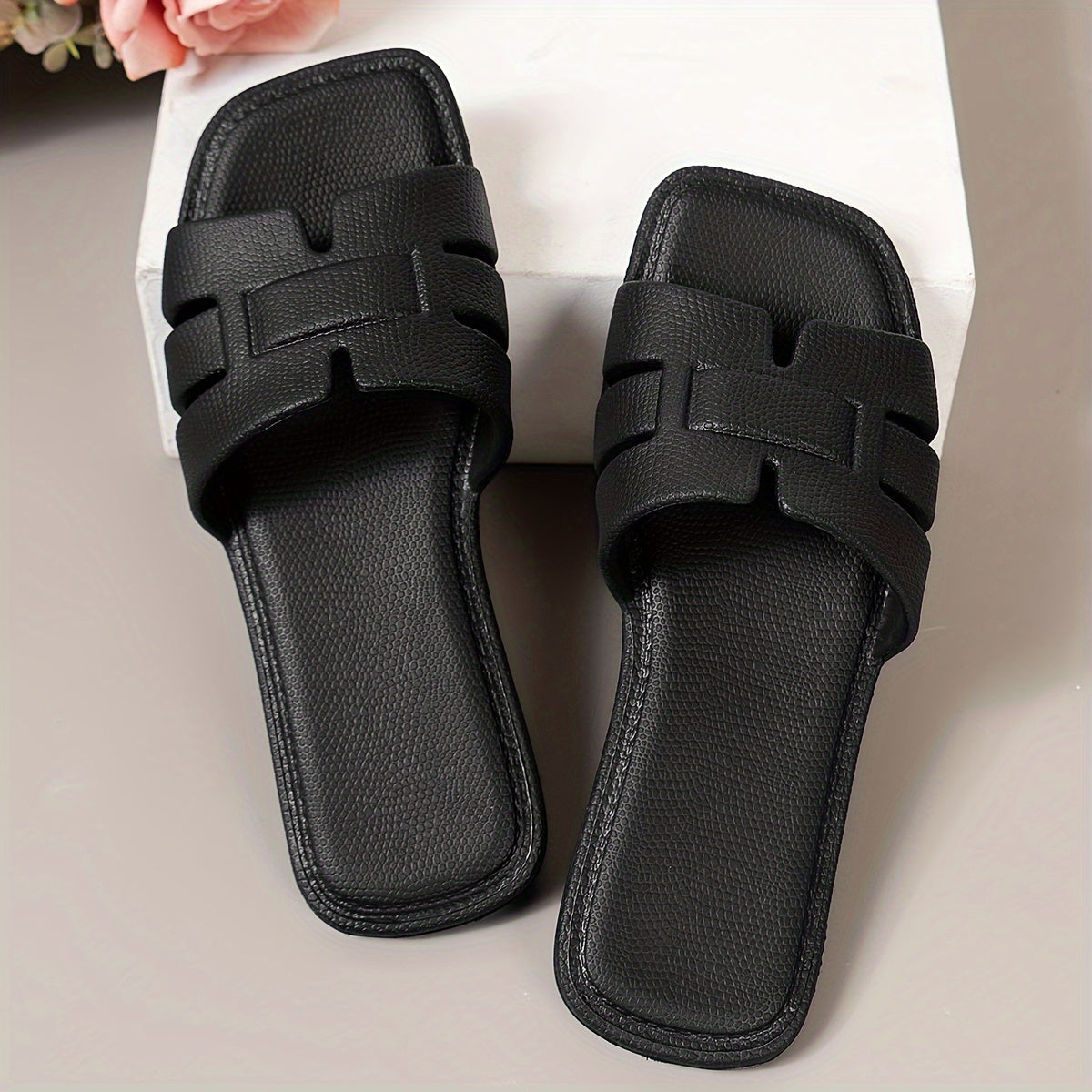 Women's Summer Casual Solid Color Square Toe Flat Sandals for Beach Pool Indoor Outdoor