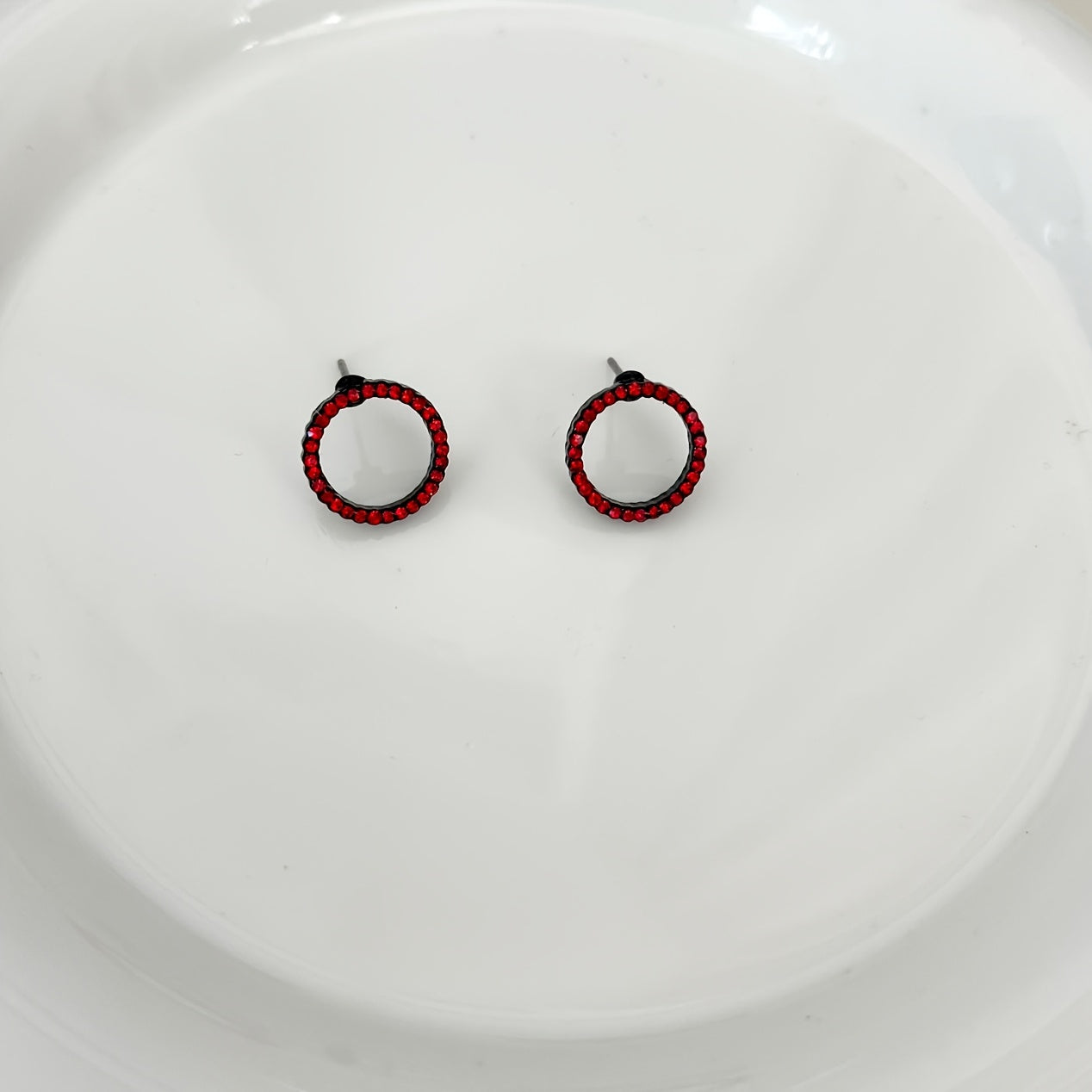 Ayollar uchun minimalistik stud taqinchoqlari, rhinestone halo bilan, zink alloy, kundalik kiyim uchun