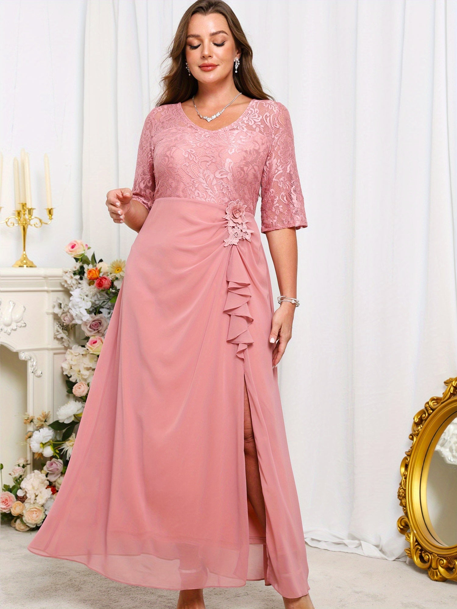 Women's Plus Size Chiffon Dress with Lace Appliqué and Contrast Waistband