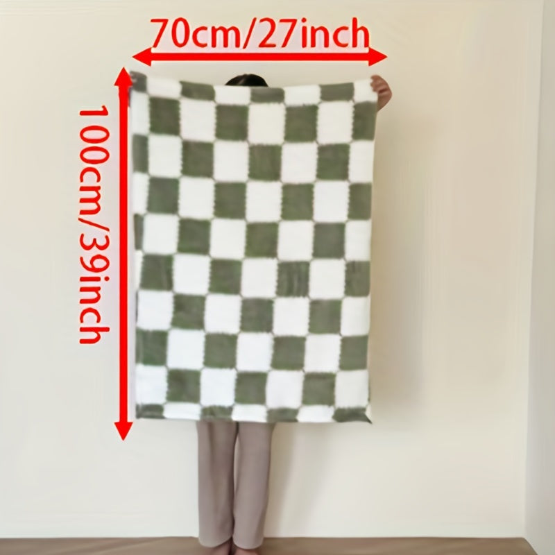 Velvet Polyester Checkered Pet Blanket for Dogs and Cats Pink White Warm Washable