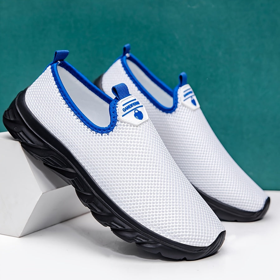 Plus-Size Casual Sports Shoes for Men and Women Mesh Slip-On Low Top All-Season