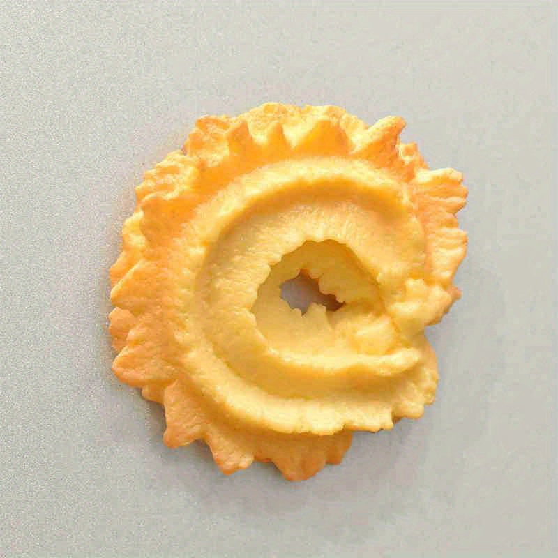 Nine-Piece Magnetic Cookie-Shaped Refrigerator Stickers Decorative Message Board for Back-to-School