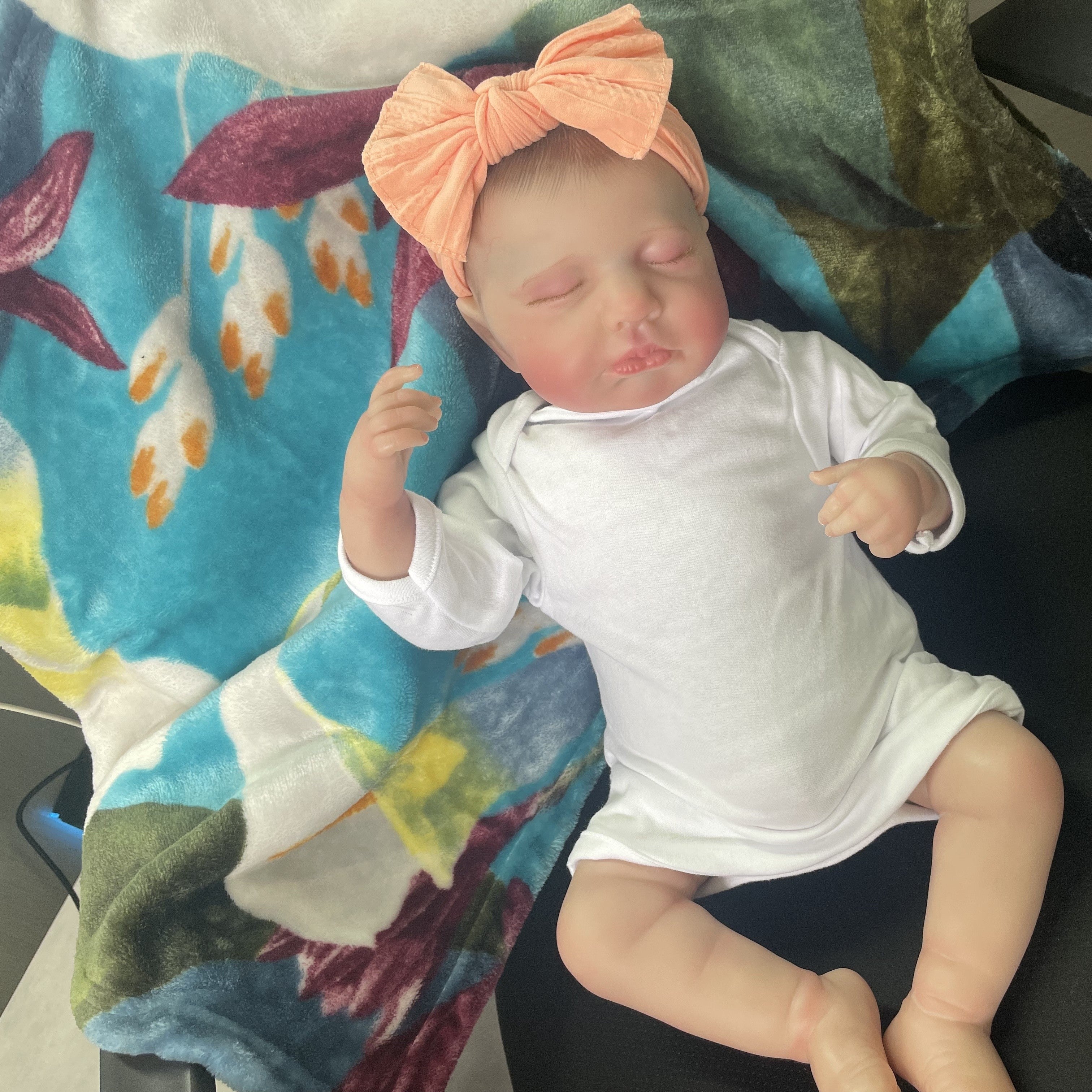 Кукла из винила 19 дюймов с ручной росписью головы и тканевым телом для демонстрации и коллекционирования