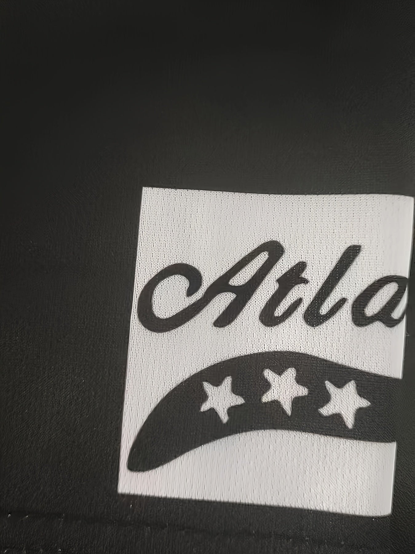 Erkaklar uchun plussiz rangli blokli futbolka, raqamli bosma, nafas oladigan tez quriydigan mato. Ko'cha uslubidagi tasodifiy yumshoq bo'yinli qisqa yengli ko'ylak.