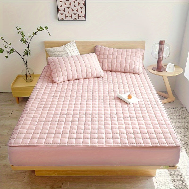 Light Gray Quilted Waterproof Fitted Sheet Breathable Polyester Deep Pockets Easy Care