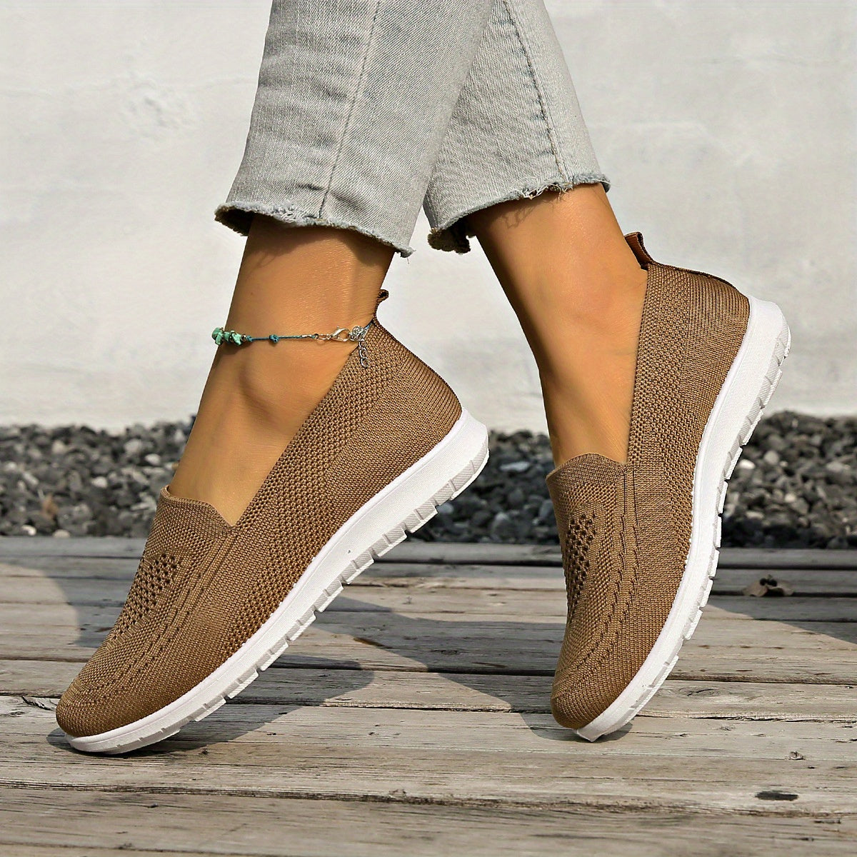 Women's Breathable Knit Slip-On Sneakers Low-Top Casual Shoes with Cushioned Sole