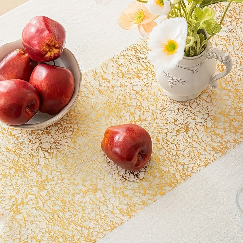 Sleek oltin stol qoplamasi 100% polyesterdan tayyorlangan, bir rangda, turli bayramlar uchun mukammal.