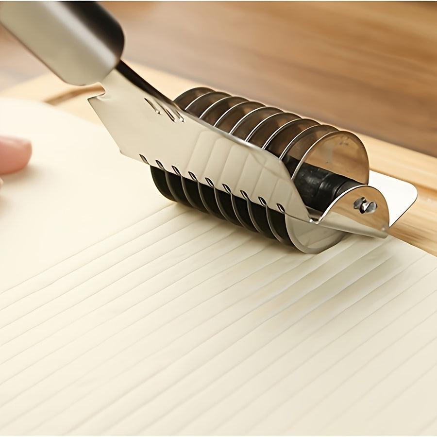 Stainless Steel Noodle Cutter Kitchen Tool Manual Roller Cutting Artifact