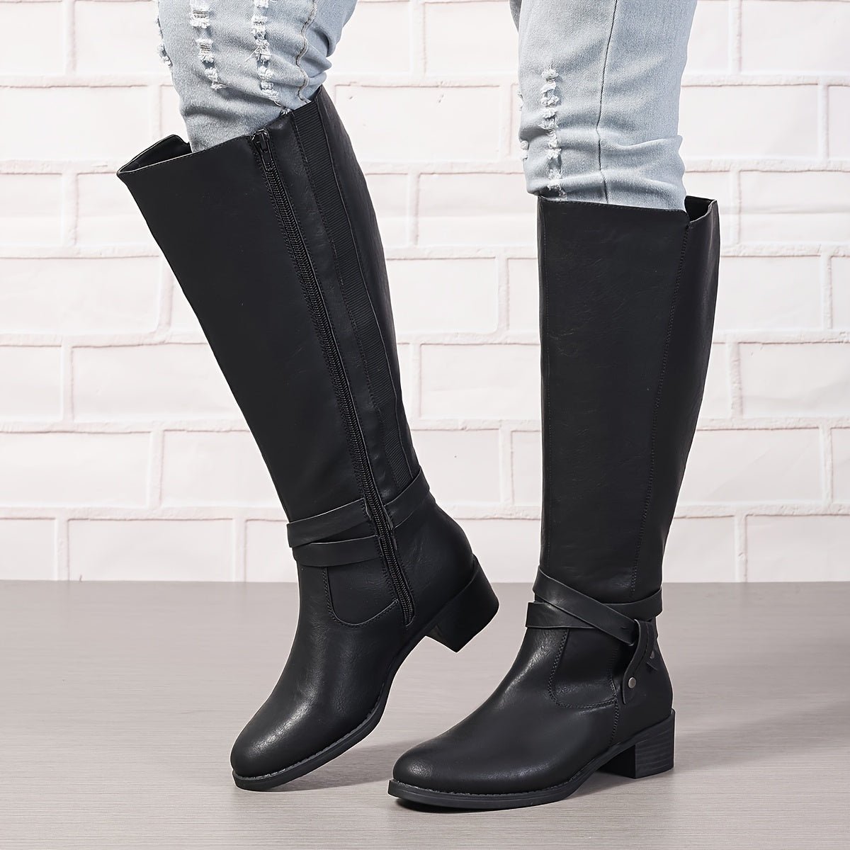 Ayollar uchun sun'iy qoplamali o'rta tizzali botinkalar, zippersi bilan, qattiq poyabzal, rezina tagli