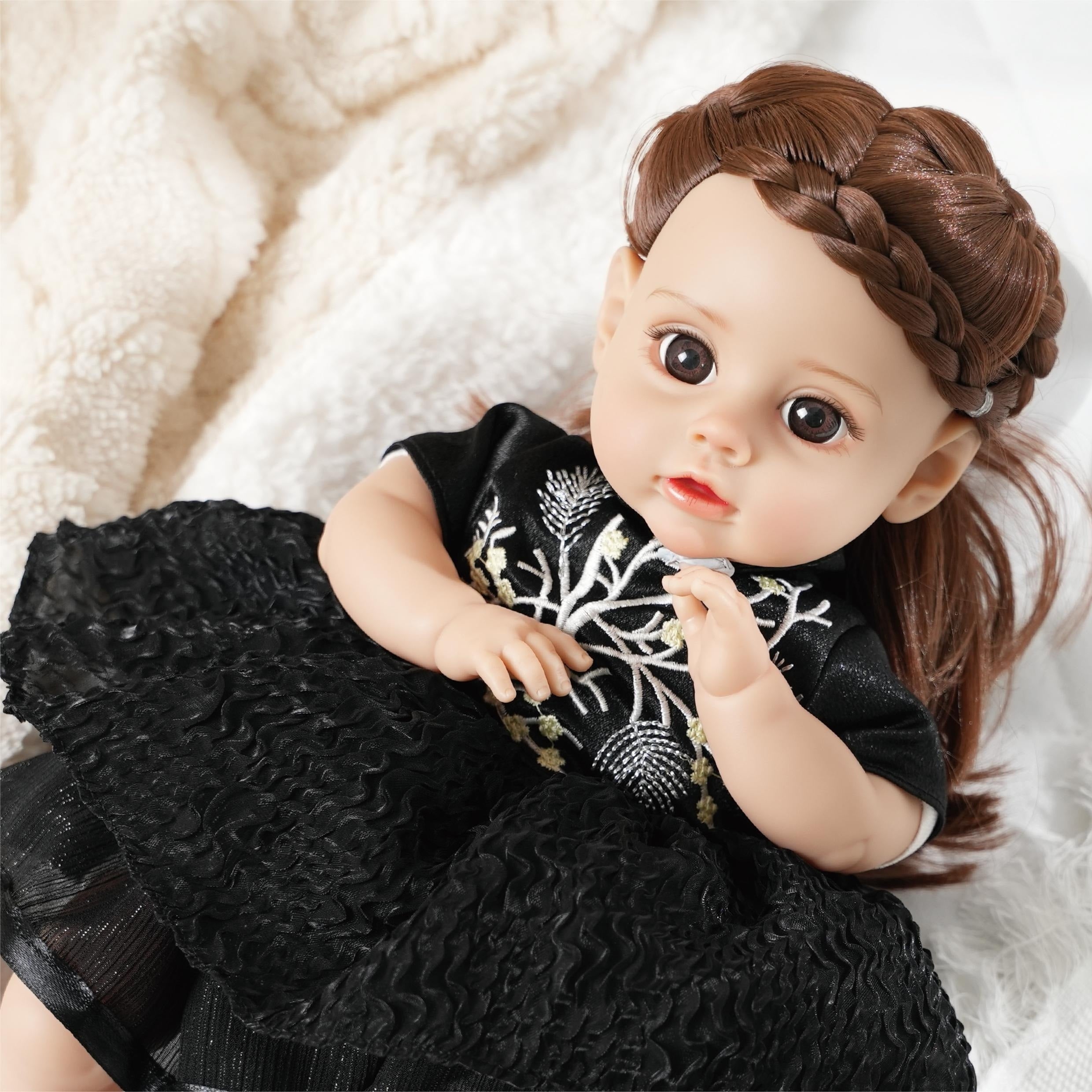 35.56 cm Vinyl Reborn Doll with Soft Skin and Fashion Clothes for Kids 3+