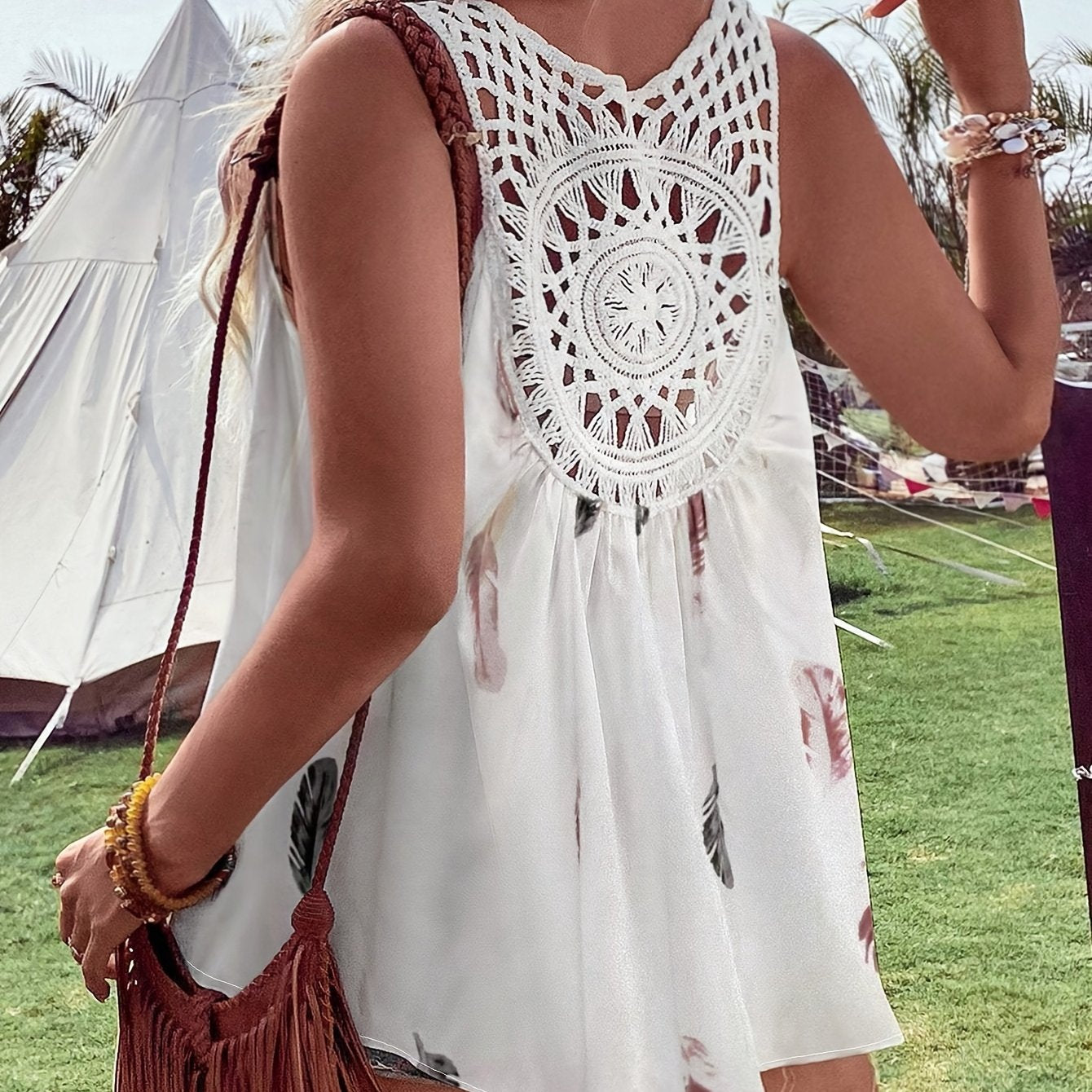 Топ без рукавов с V-образным вырезом, темно-синий с цветочным принтом большого размера, с кружевными вырезами для повседневной летней носки