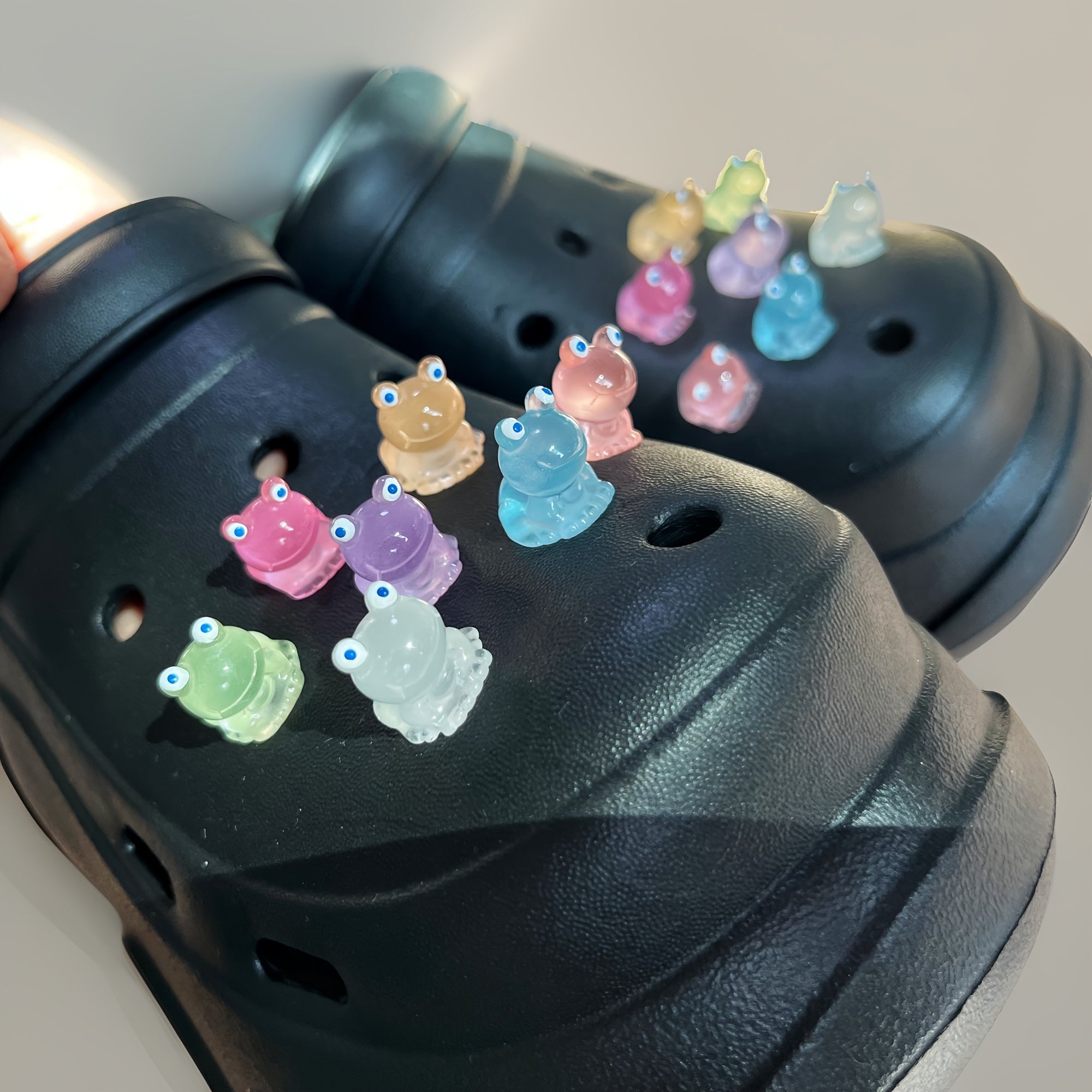 Unisex Resin Frog Shoe Charms for Clogs and Sandals, Glowing, Pack of 14