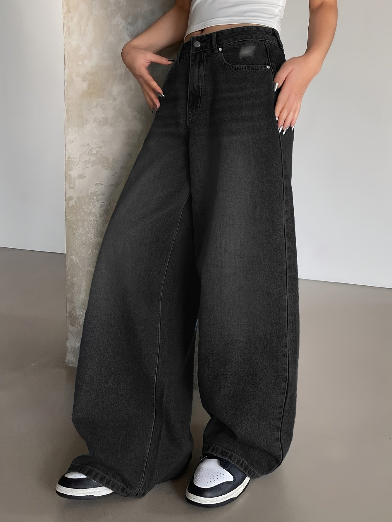 Women's Vintage Washed Blue Denim Wide Leg Jeans with Oversized Floor-Length Cut and Distressed Details