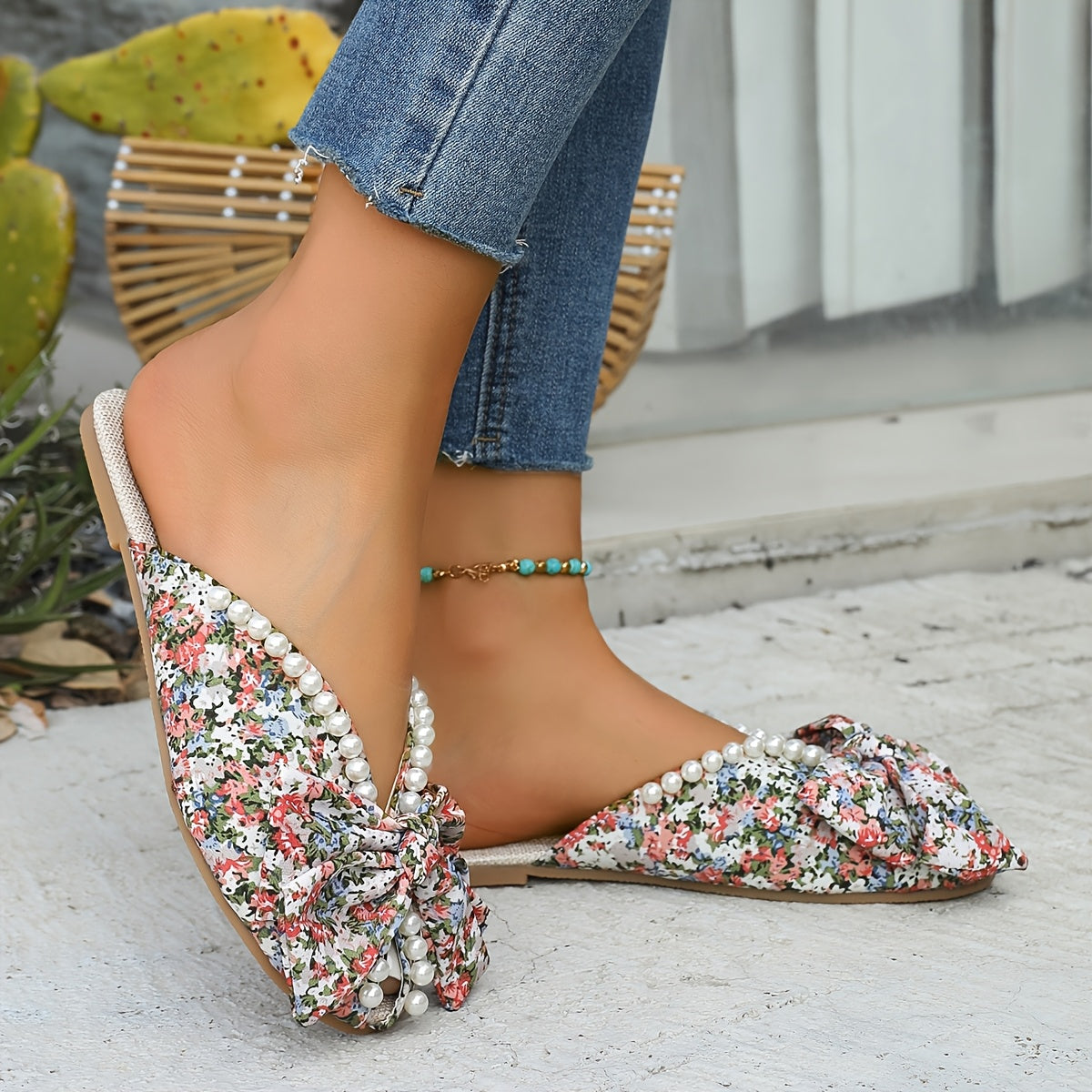 Women’s Floral Bow Embellished Slip-On Slippers All-Season Comfort