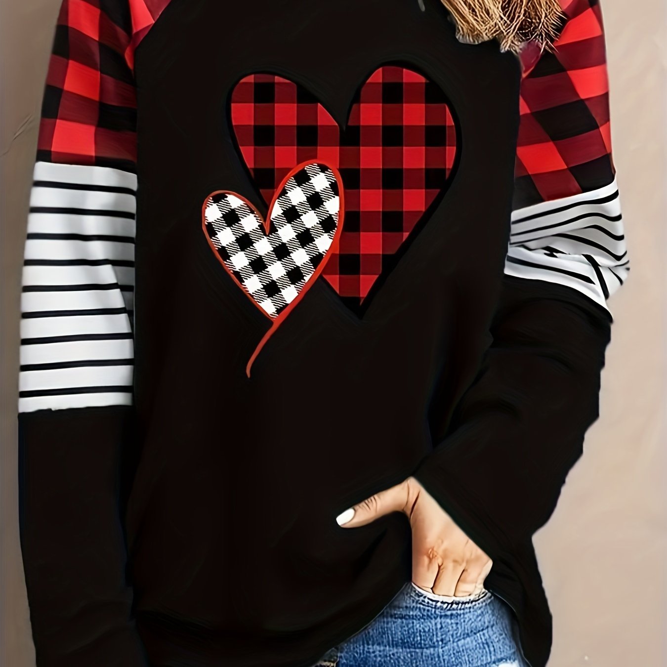Plus Size Casual Sweatshirt Women's Plaid Heart Print Long Sleeve Pullover