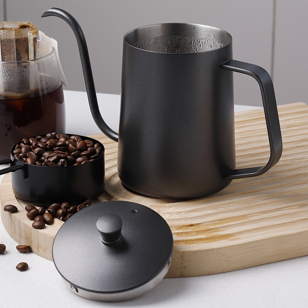 Black Hand-Brew Coffee Pot Stainless Steel with Lid and Slim Spout