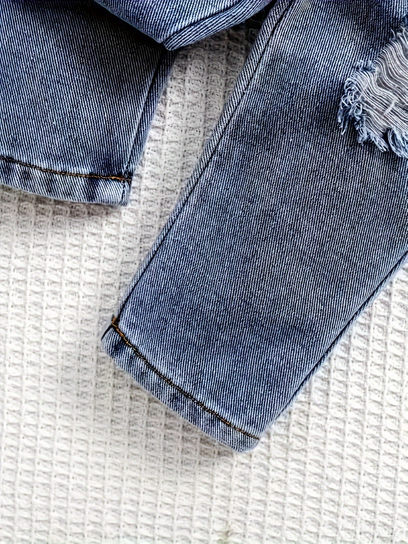 Boys' Fall Winter Casual Sweatshirt and Jeans Set with Letter Print and Stretch Fabric