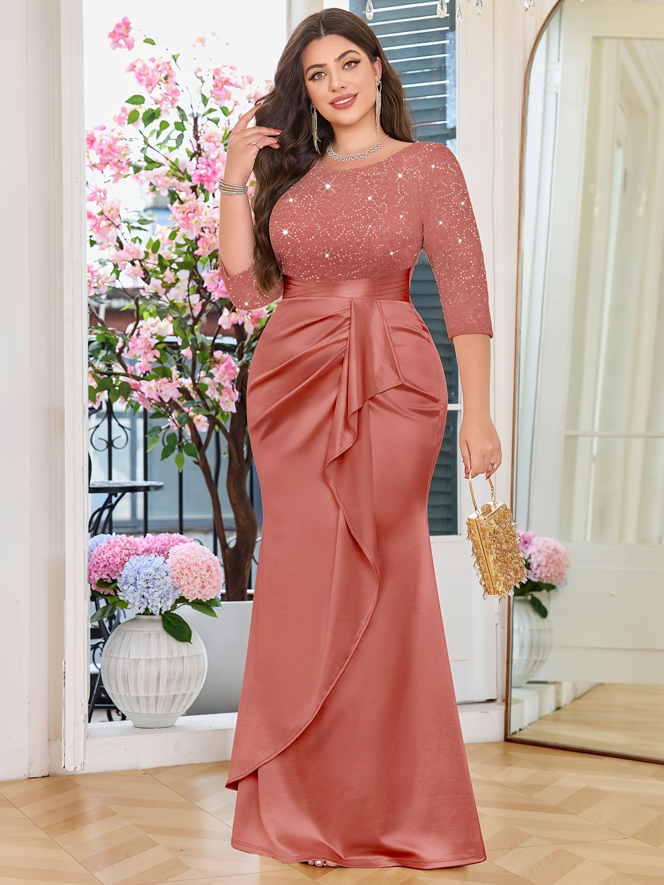 Vestido largo de noche elegante para mujer de talla grande con satén, encaje y dobladillo con volantes