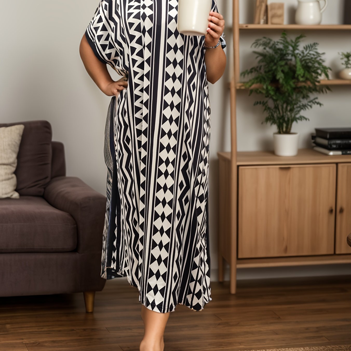 Plus Size Women's Black and White Geometric Batwing Sleeve Midi Dress