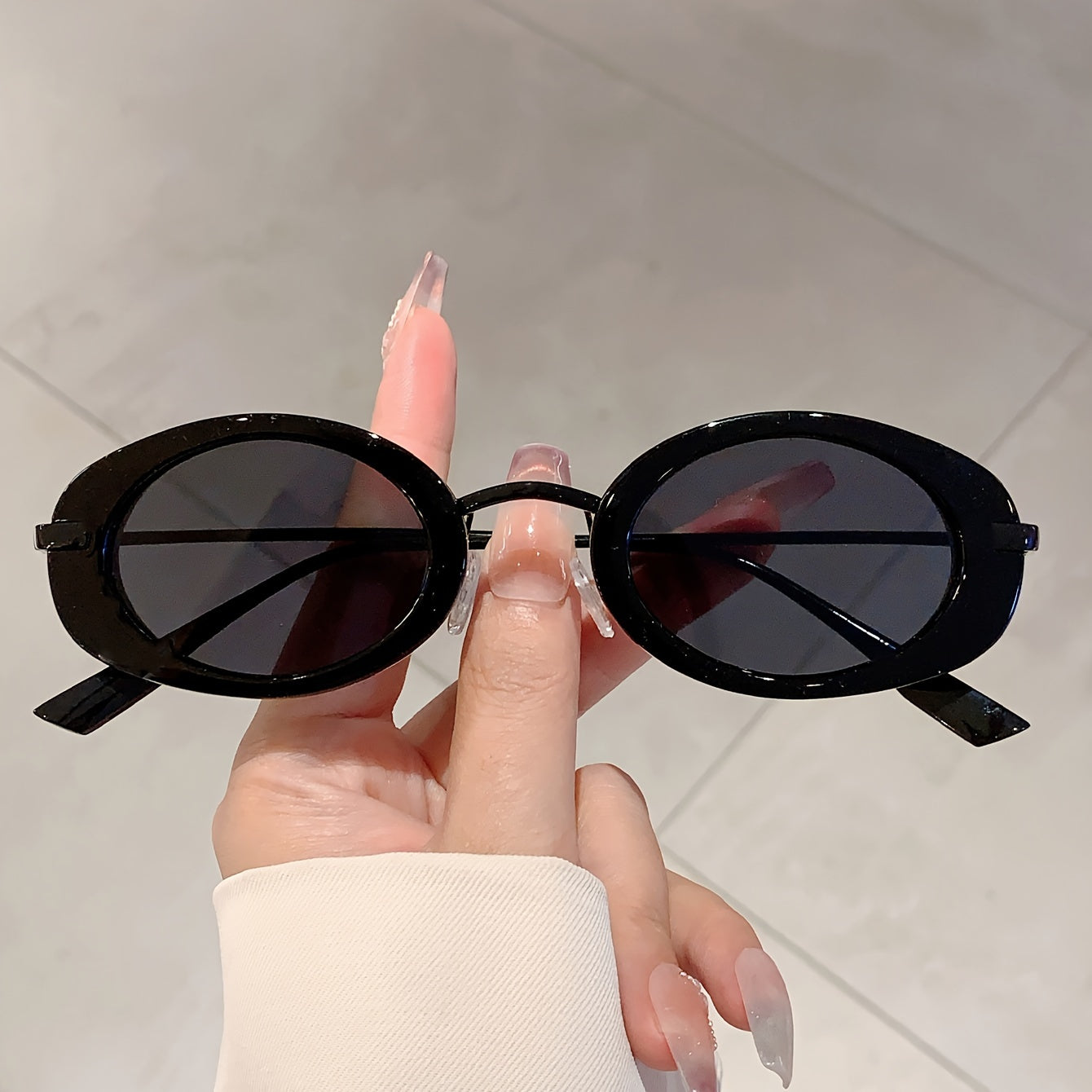 Овальные металлические очки в стиле party с PC-линзами для повседневной и праздничной носки