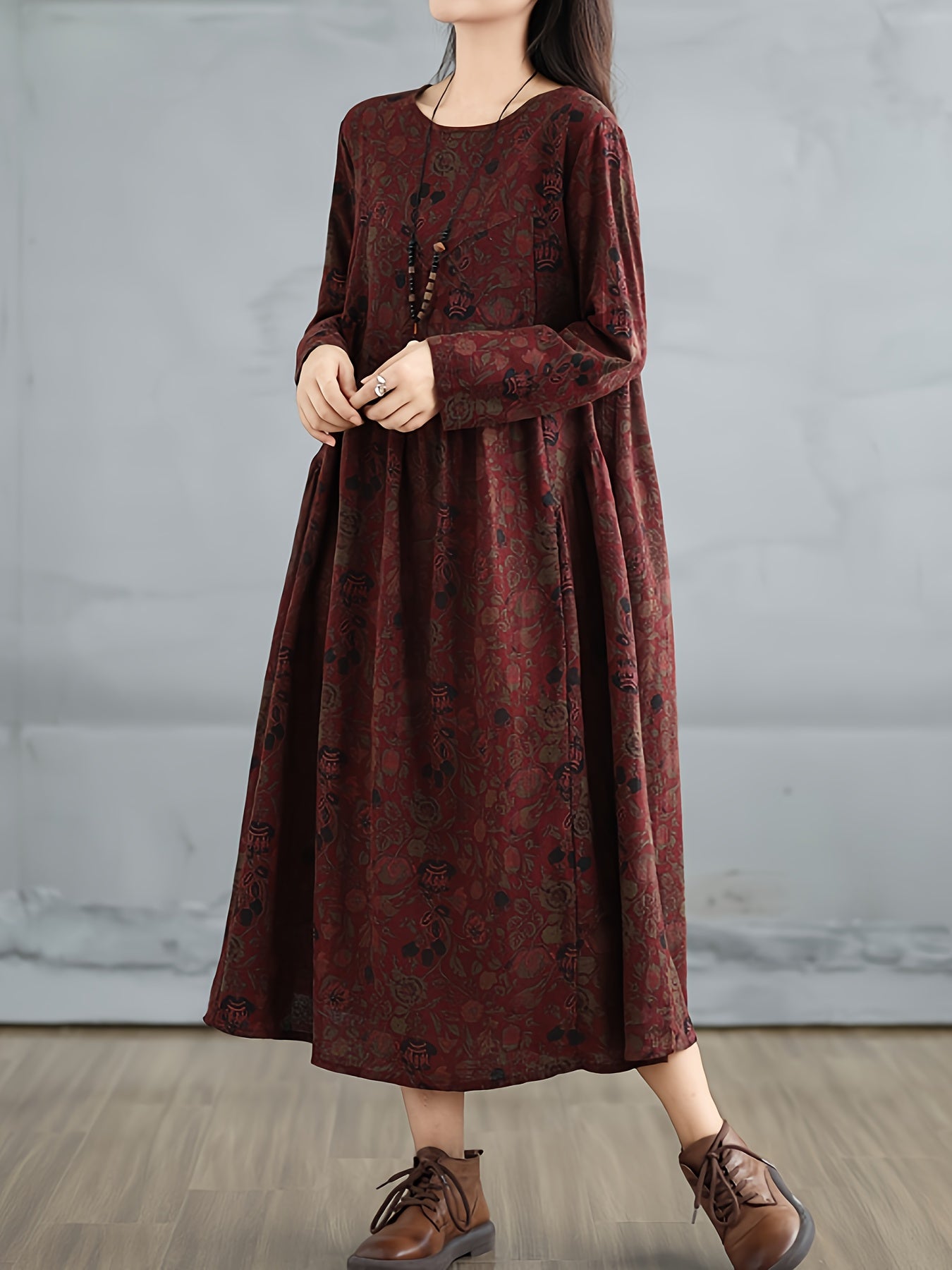 Chic vintage gullar bilan bezatilgan uzun yengli, dumaloq bo'yinli, A-siluetli, cho'ntakli, cho'zilmaydigan mato, ko'cha uslubi, keng kesim, ingichka ko'rinish. Faqat qo'l bilan yoki quruq tozalash.