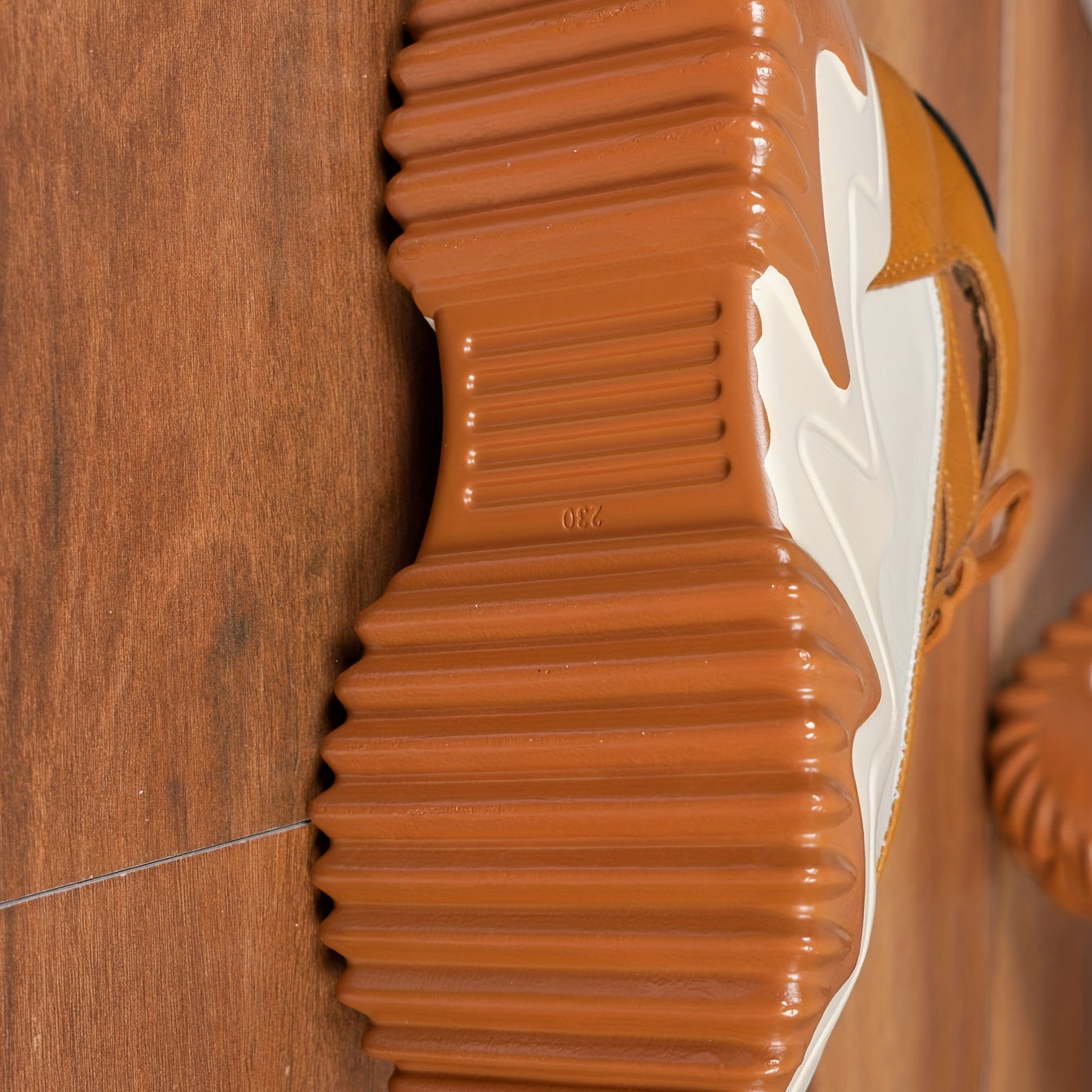 Women's Mesh Sneakers Platform Sole Lace-Up Breathable Casual