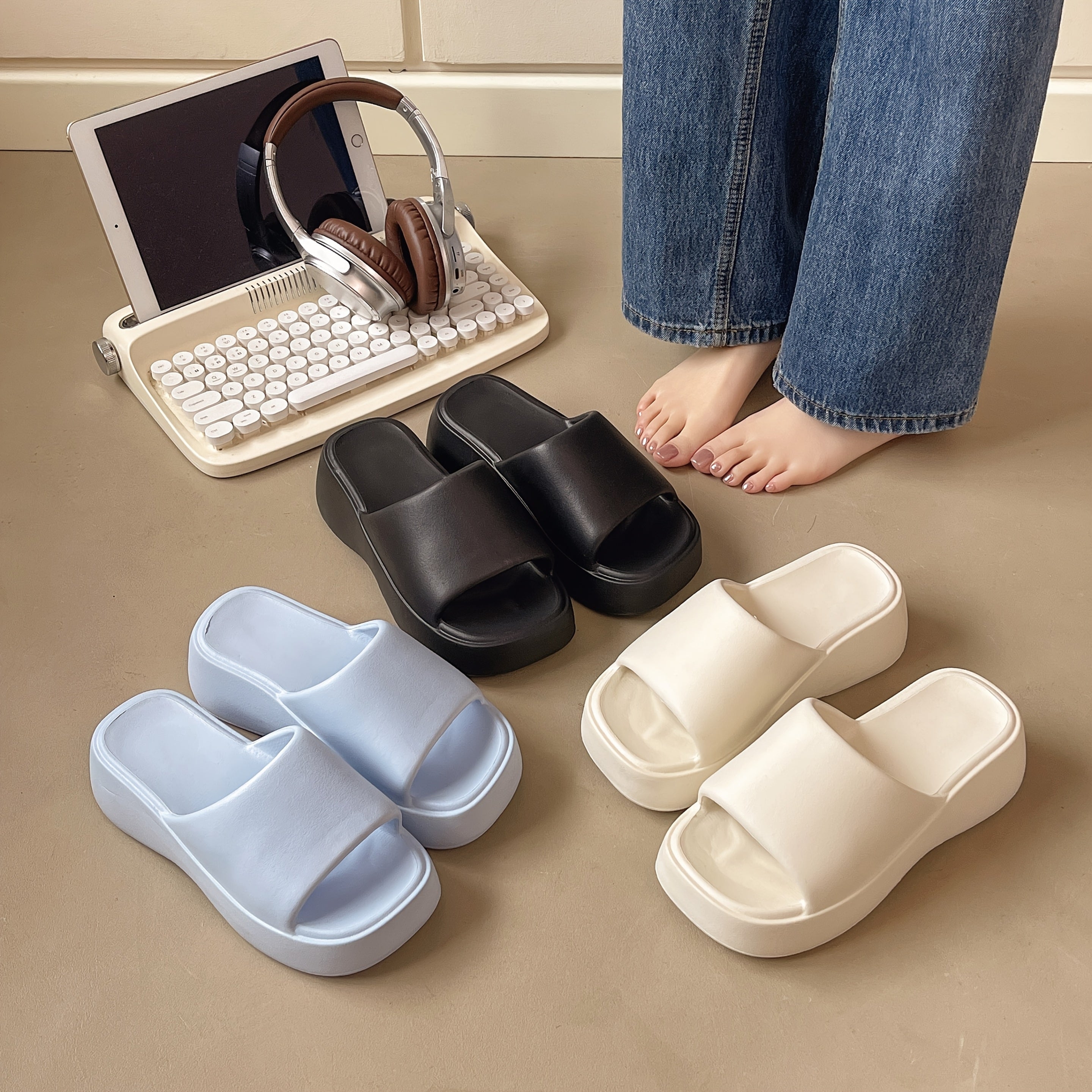 Women's Cloud Slippers Soft EVA Non-Slip Indoor Outdoor Comfort