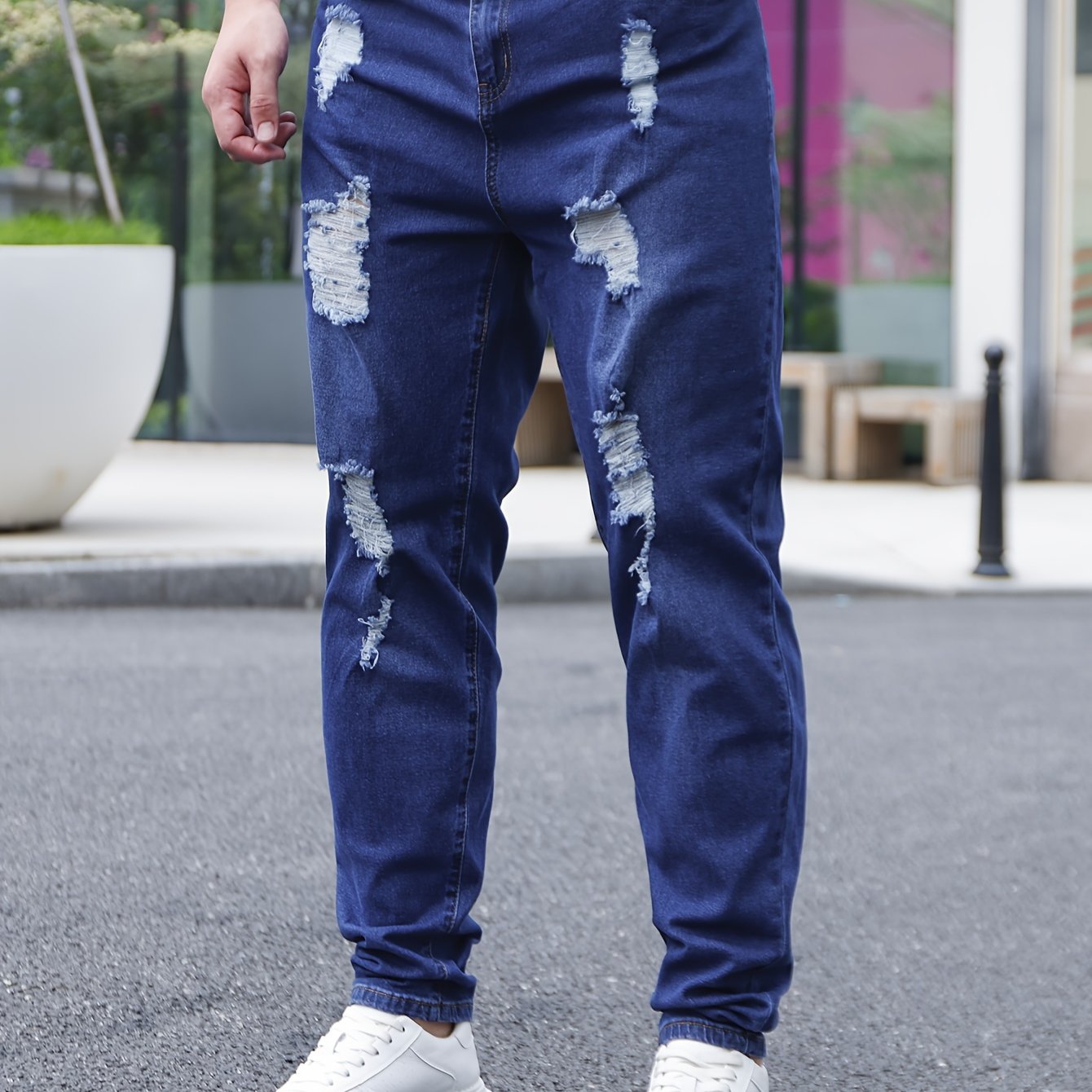 Vaqueros ajustados de talla grande para hombre en azul oscuro con roturas desgastadas, mezclilla elástica para todas las estaciones