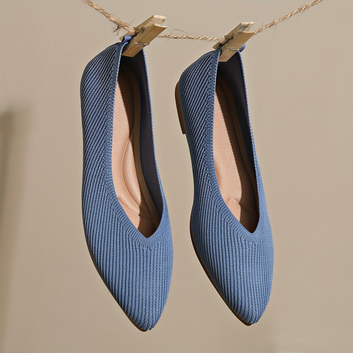 Women's Knitted Flats Point Toe Breathable Slip Ons for Daily Wear