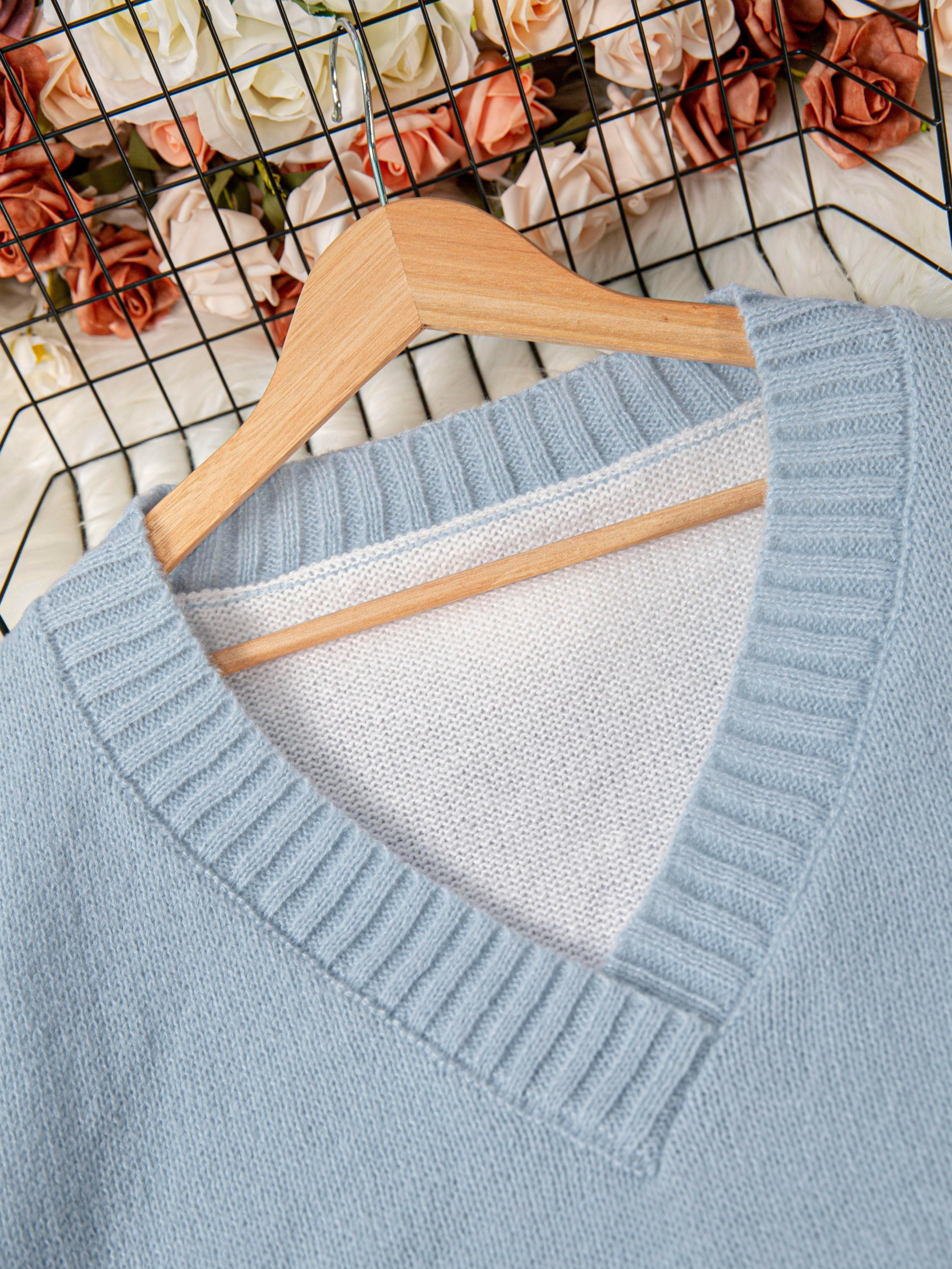 Plus Size Women's Colorblock V-Neck Sweater Long Sleeve Knit Pullover
