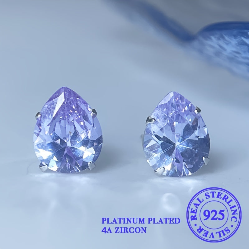 Chiroyli stud qoshniqlar, murakkab suv tomchisi dizayni bilan, 925 sterling kumushdan tayyorlangan. Ushbu gippoallergen qoshniqlar ajoyib ko'k zirkoniya bilan bezatilgan, to'ylar va partiyalar uchun mukammal. Ayollar uchun ideal.