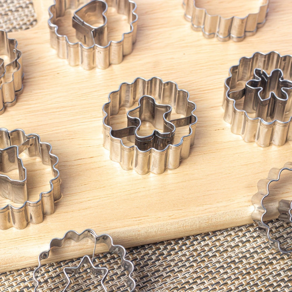 9 ta Rojdestvo Pechene Kesgichlari to'plami, zanglamas po'latdan yasalgan - Gingerbread odam, qor to'pi, yulduz, qo'ng'iroq va daraxt kabi bayram shakllarini o'z ichiga oladi - Bayram pishirish uchun ideal