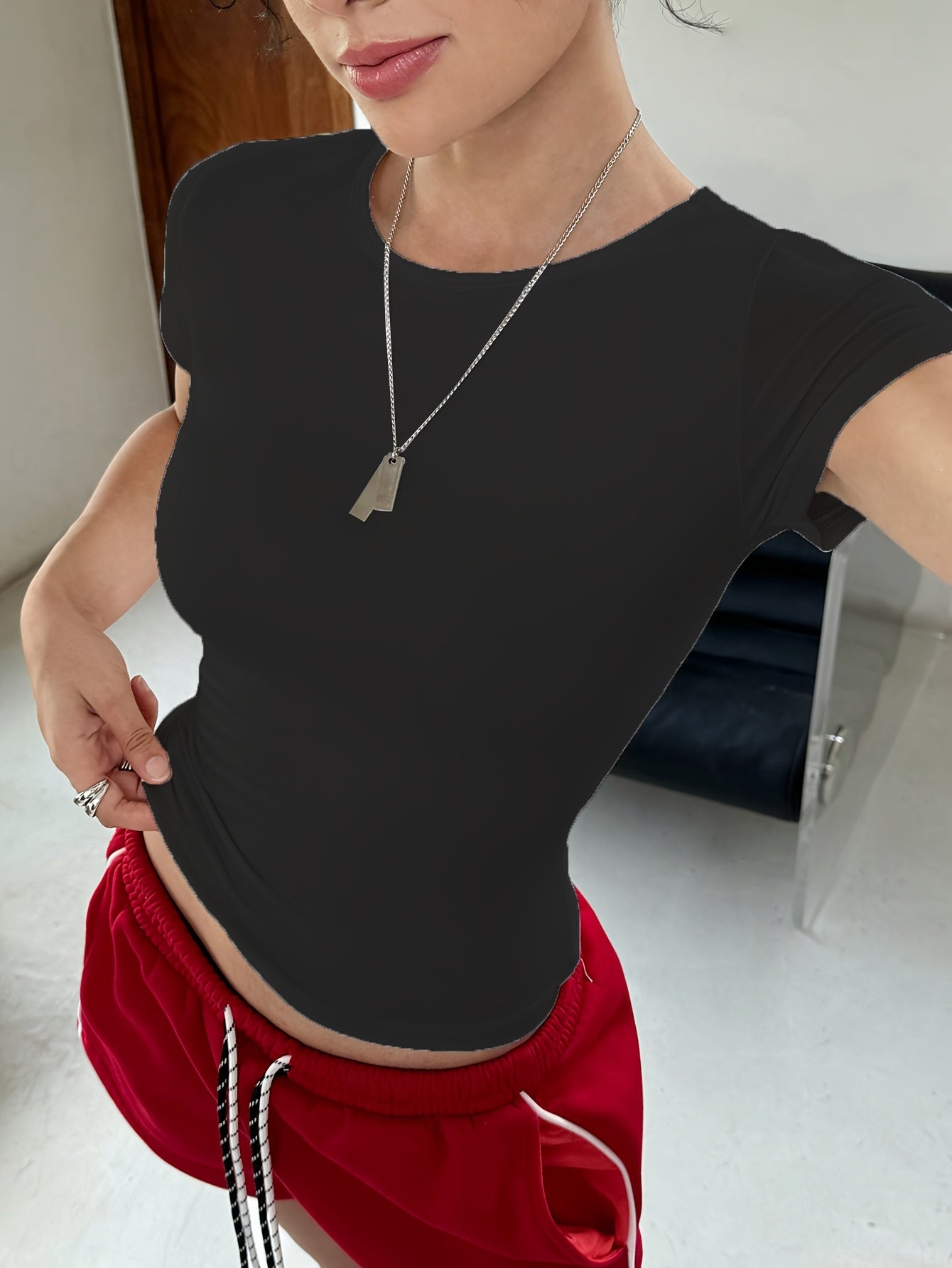 Slim Fit Round Neck T-Shirt for Men Solid Color Micro Elastic Polyester Casual