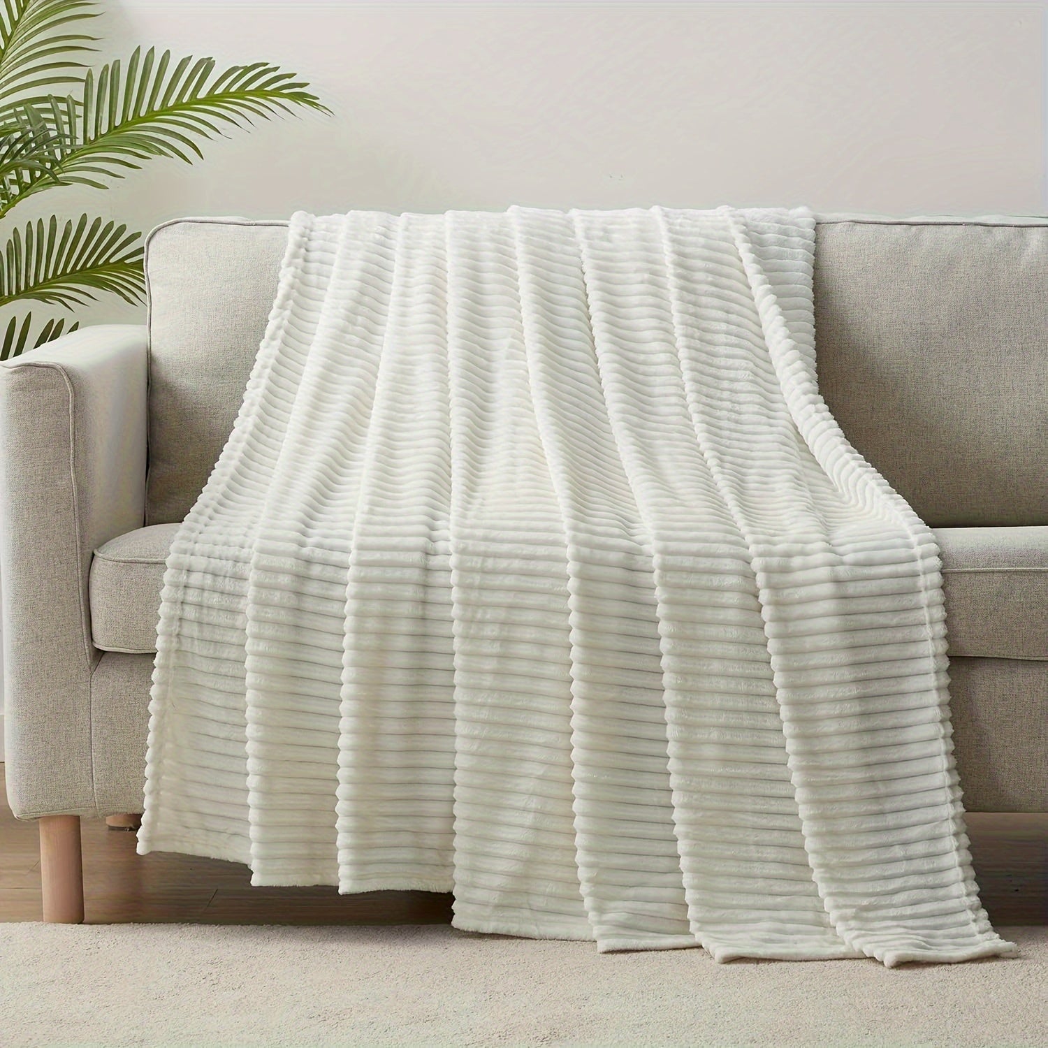 Oversized Microfiber Fleece Throw Blanket with 3D Ribbed Jacquard Design