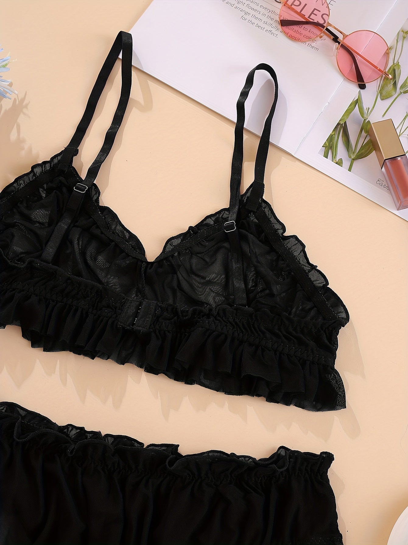 Conjunto de lencería floral de encaje para mujer con ribete de volante y sujetador y braga en triángulo adornados con lazo