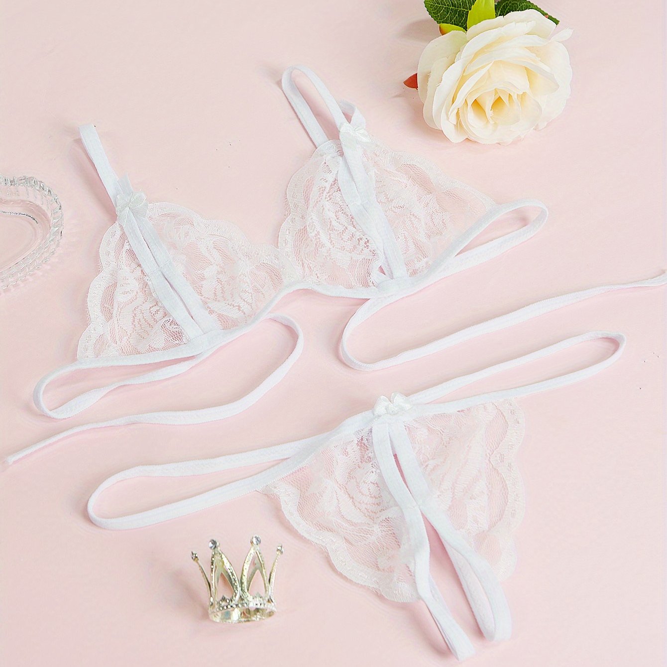 Conjunto de lencería de escote en V con sujetador y bragas sin entrepierna para mujeres