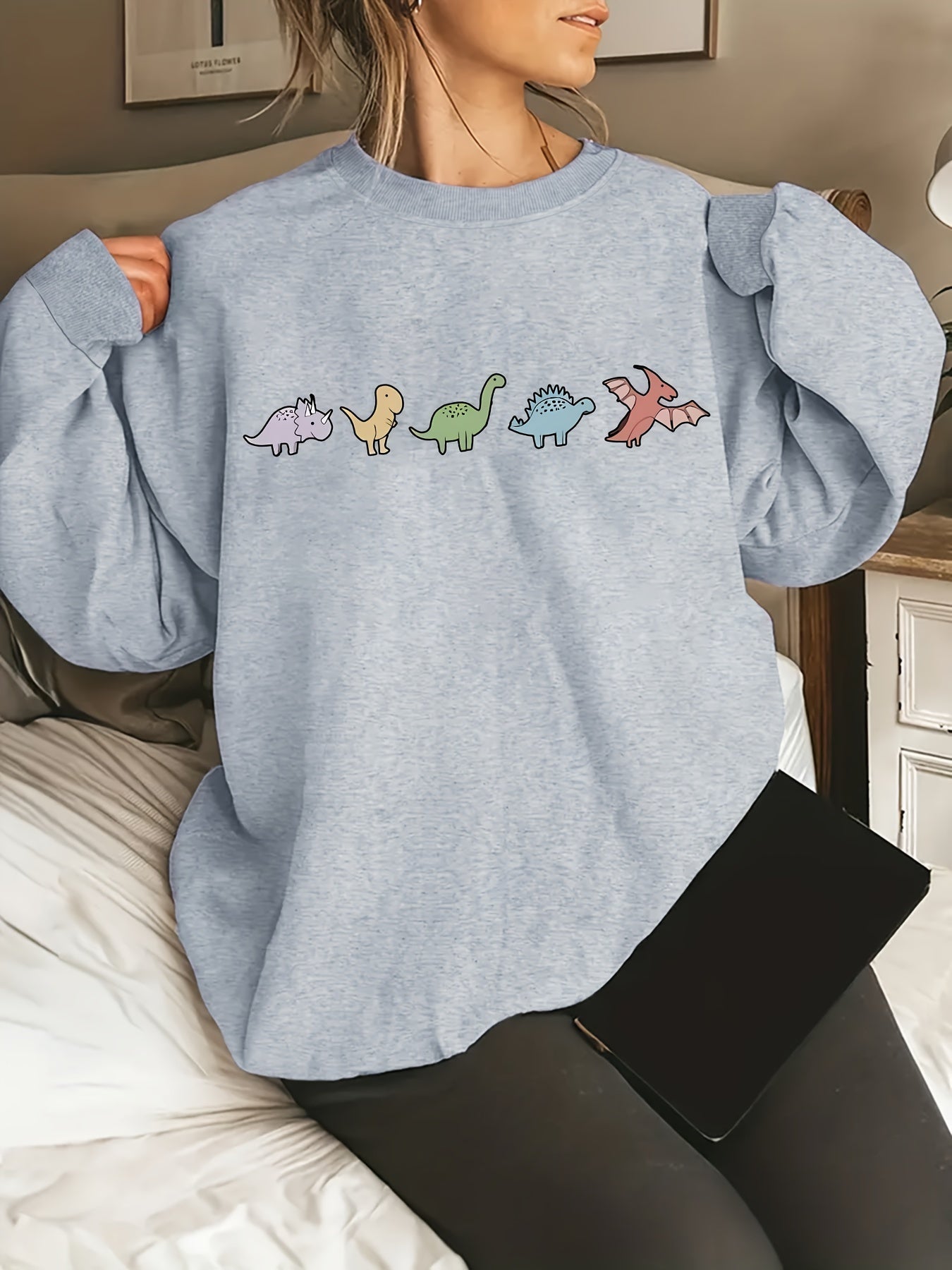 Plus Size Women's Dinosaur Graphic Print Crew Neck Sweatshirt Casual Pullover Fall Comfortable