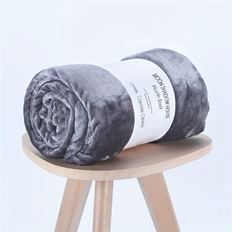 Fleece Blanket for Couch Solid Color 300GSM Soft Fuzzy Cozy All Seasons