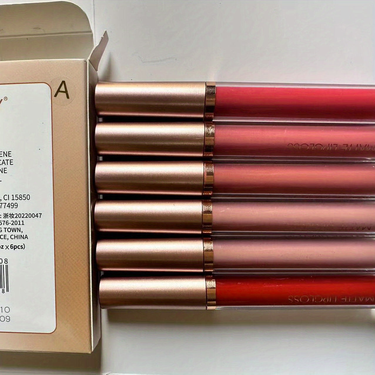 Ayollar uchun matli lab bo'yog'i to'plami Qizil va pushti 6 dona Suv o'tkazmaydigan uzoq davom etadigan