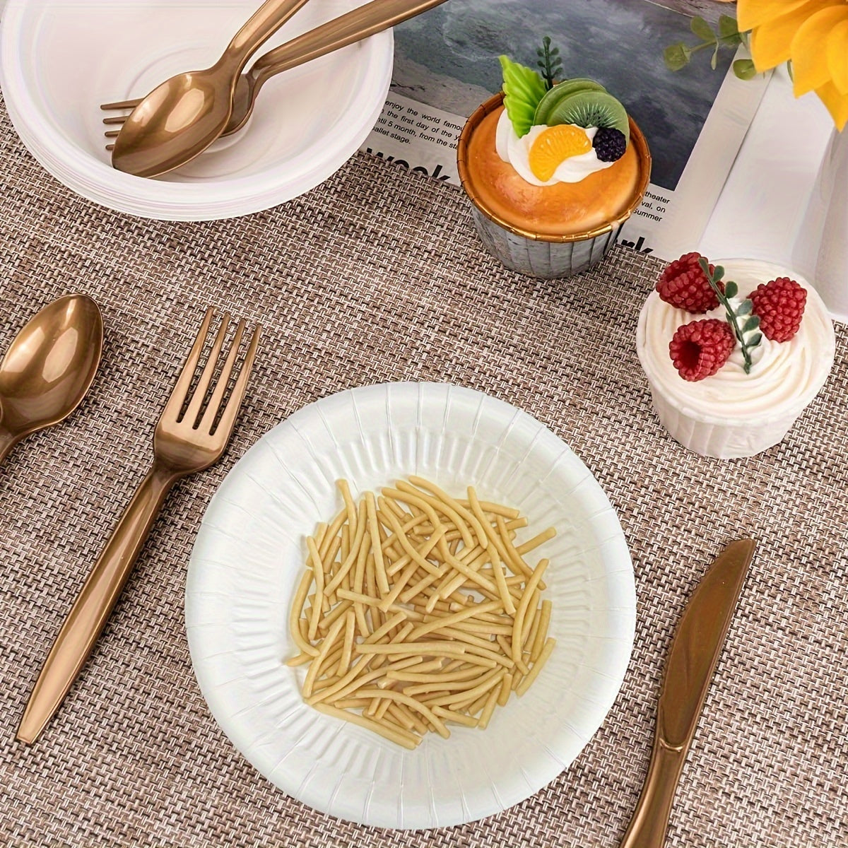 Yigʻma toʻplam 50/25 12oz Bir martalik qogʻoz chashka, atıştırmalıklar, salatlar va partiyalar uchun