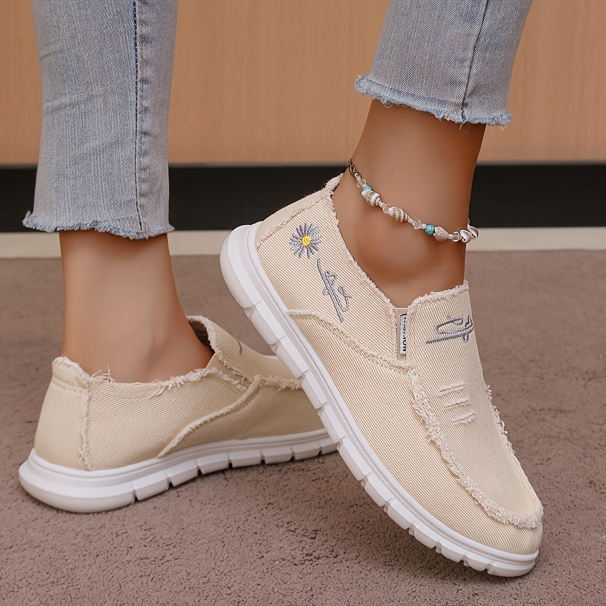 Ayollar uchun yopiladigan mokasinlar, sirpanmaydigan, yostiqlangan ichki qismi, barcha mavsum uchun kundalik poyabzal