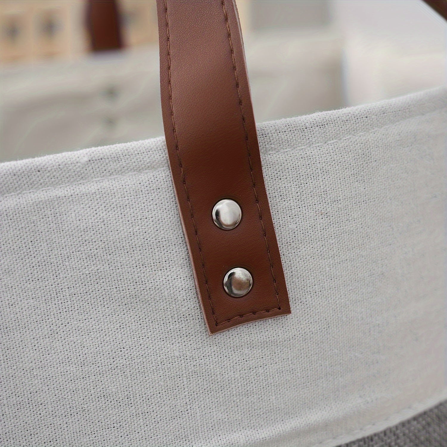 cesta de ropa rectangular con asas para organización en baño y armario