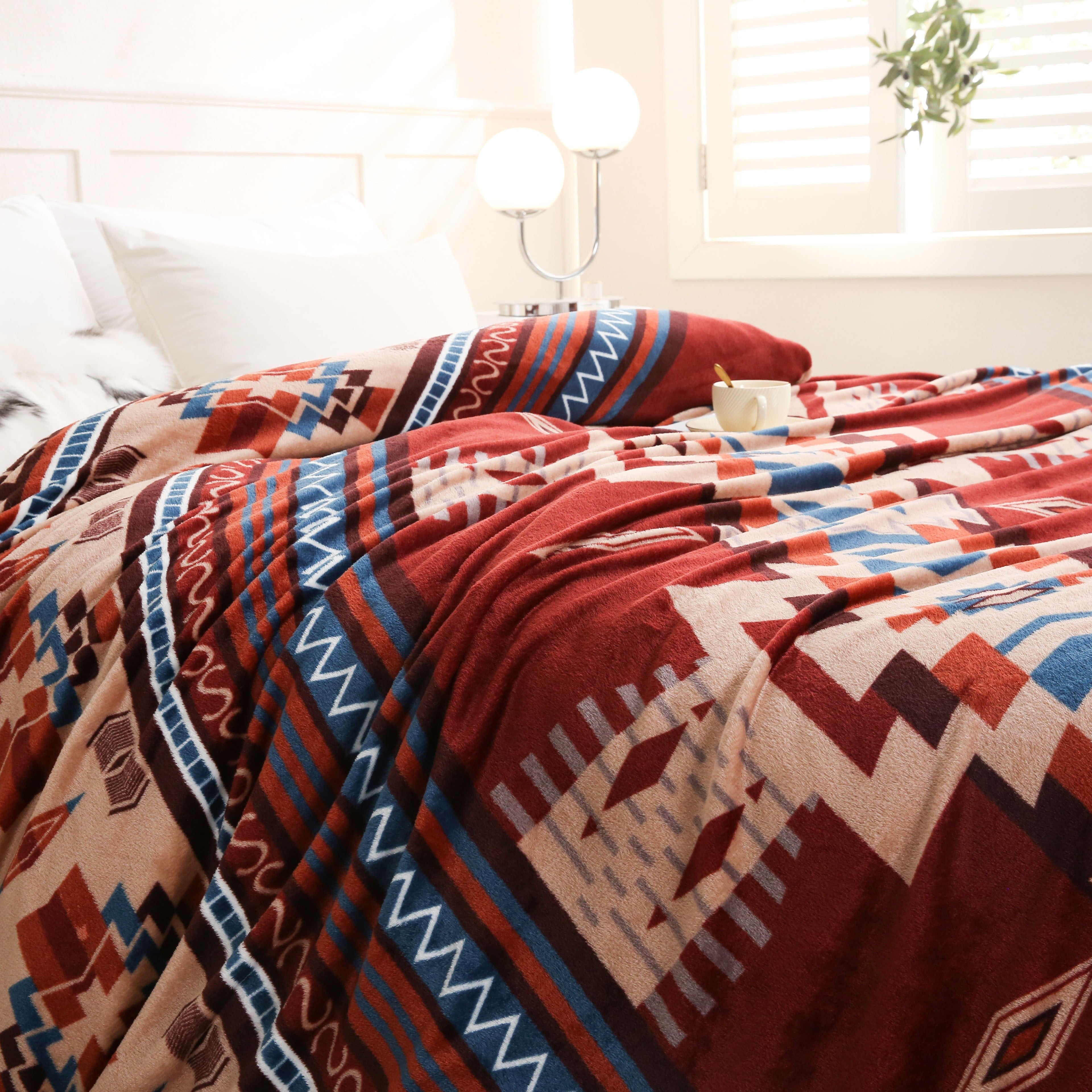 Manta de franela boho-chic de 200GSM suave, cálida y ligera para sofá, cama y viajes