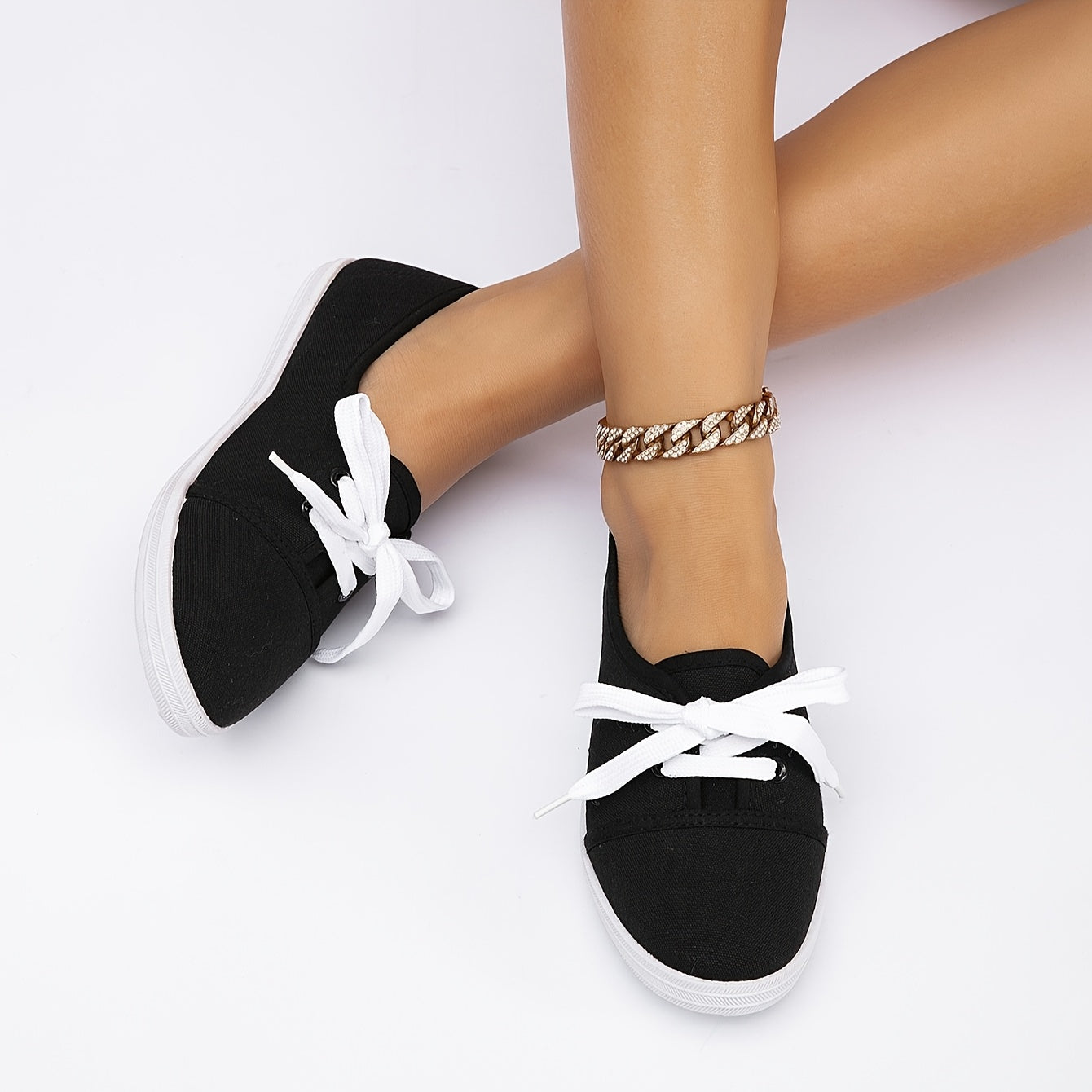 Unisex Casual Sneakers Solid Color Fabric Upper Low-Top Shoes