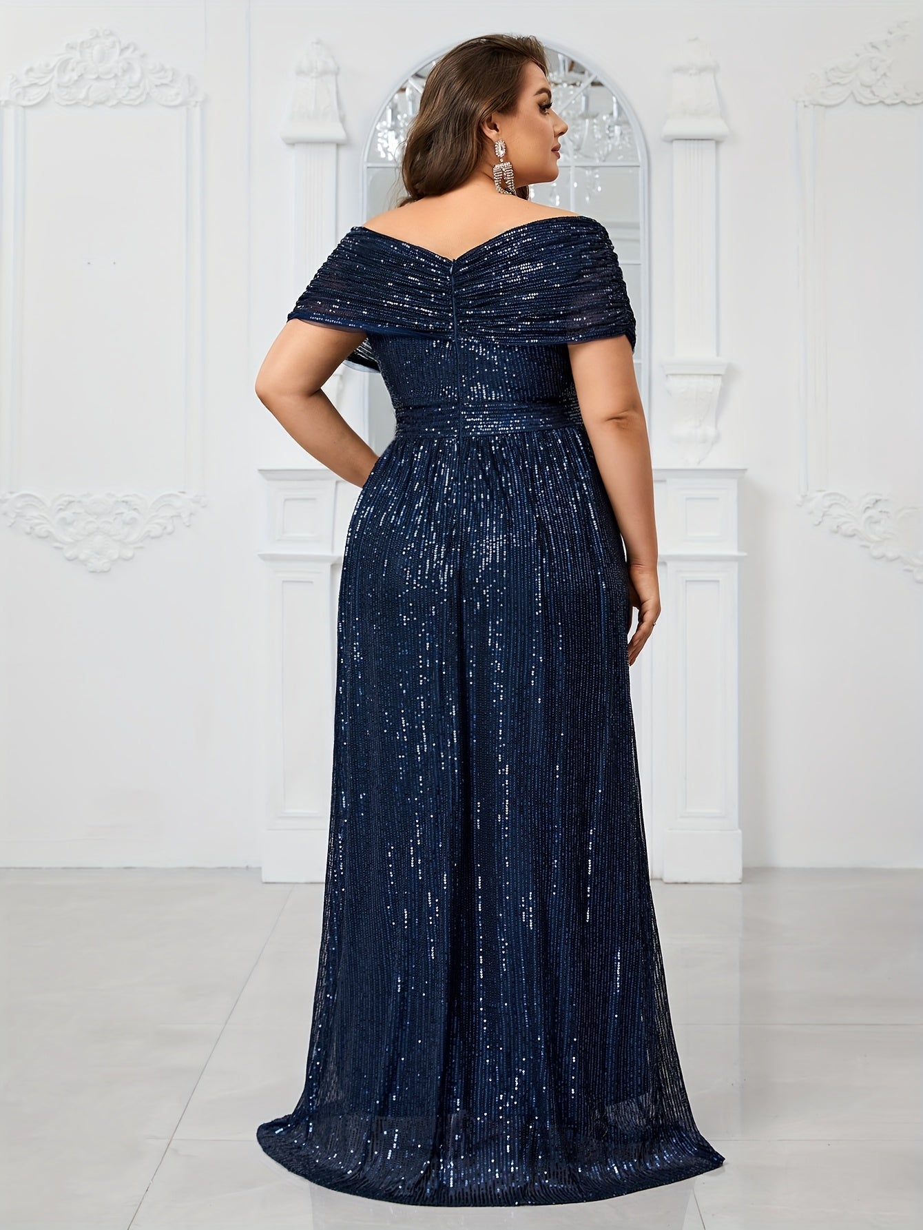 Plus Size Women Glittery V-Neck Capelet Short Sleeve Evening Dress for Weddings