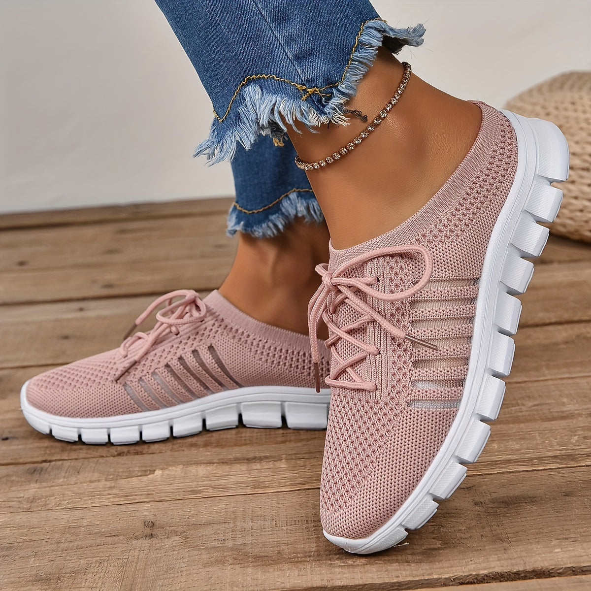 Women's Lightweight Breathable Low-Top Sneakers Casual All-Season Shoes