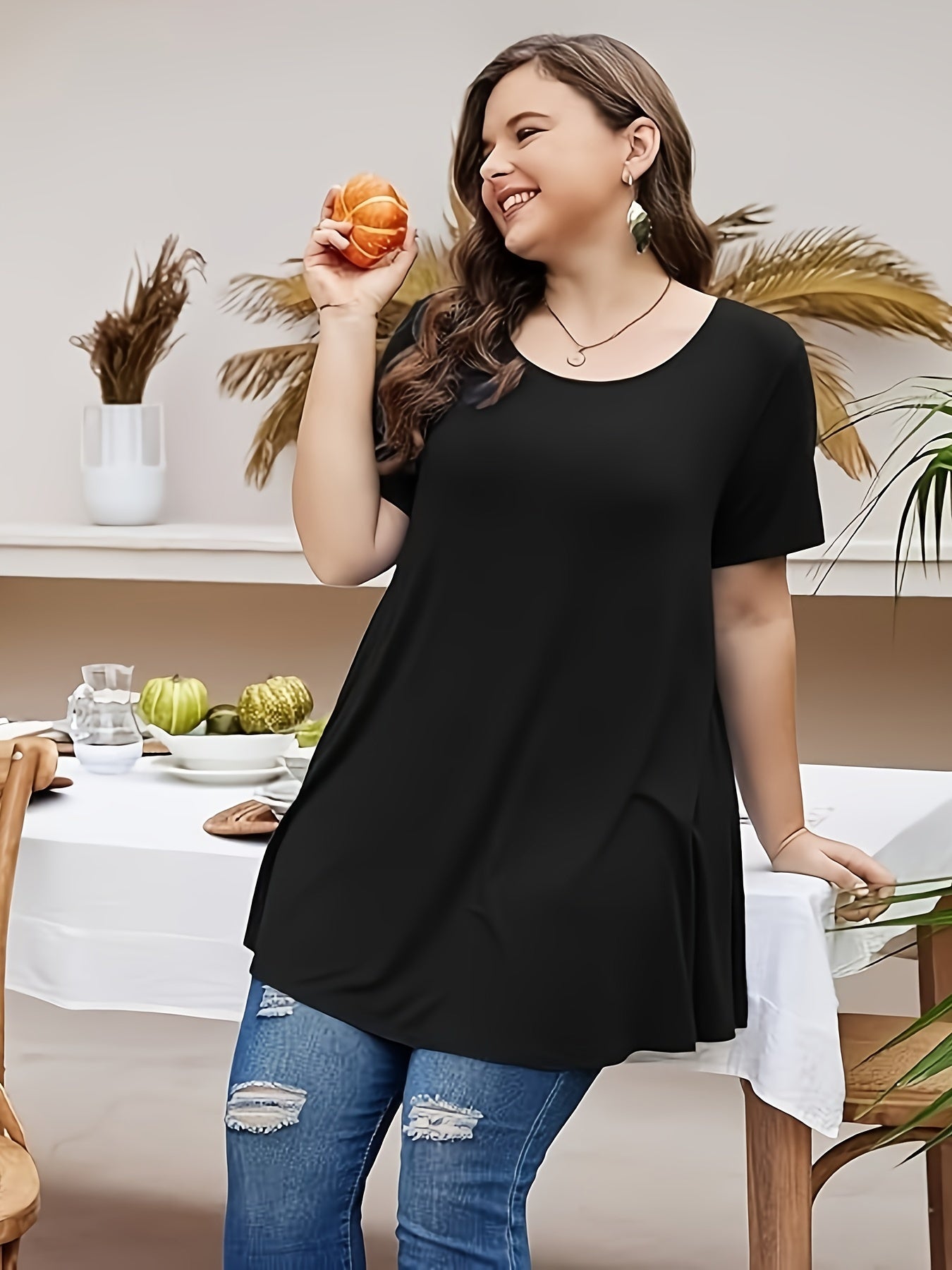 Women's Plus Size Ruffle Hem Crew Neck Short Sleeve Top