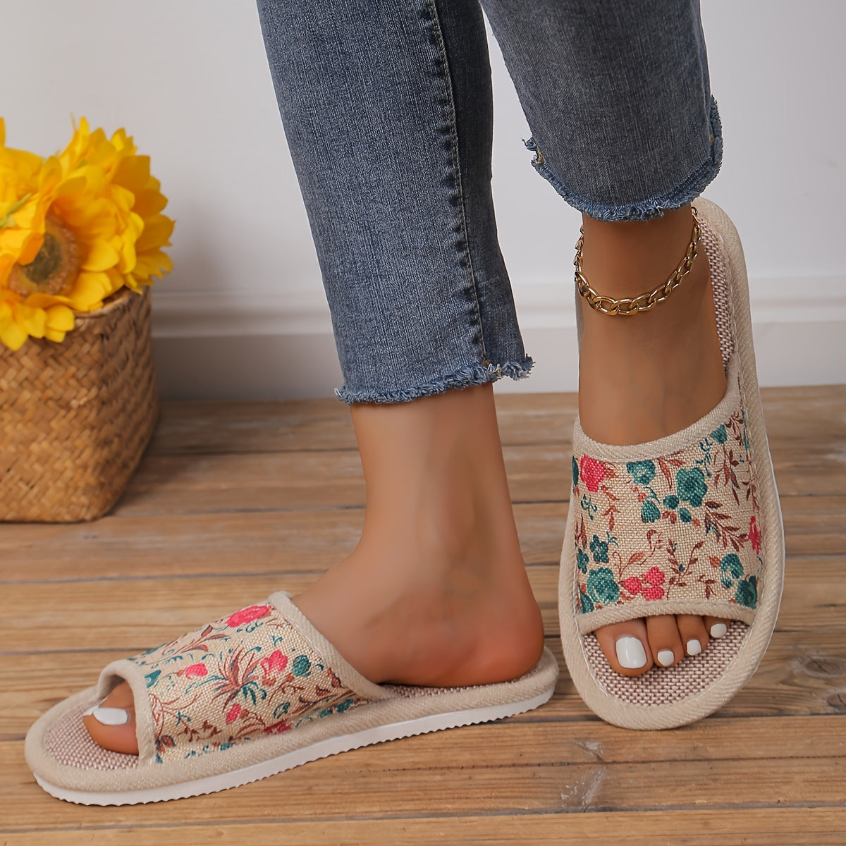 Women's Linen Floral Pattern Slip-On Indoor Slippers Breathable Soft Comfortable