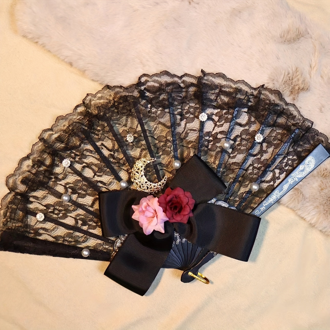 Elegant European Style Lace Handheld Fan for Parties Cosplay and Photoshoots